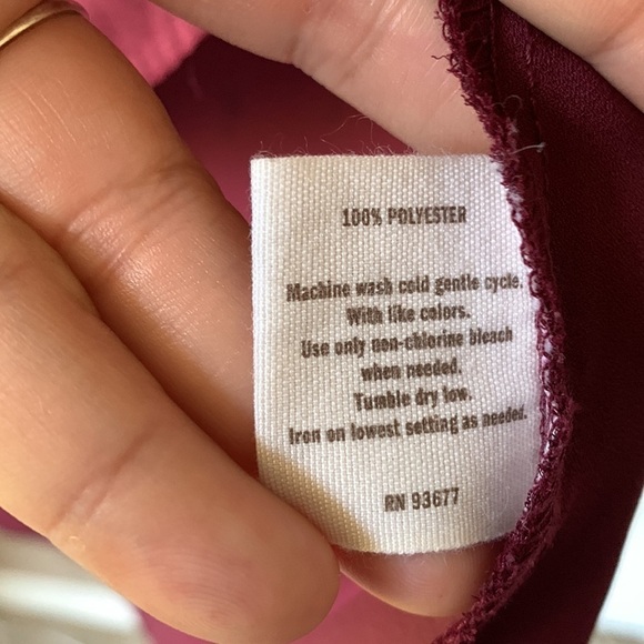 DECREE High Low Sleeveless Cross Print Tank Top - Picture 5 of 6